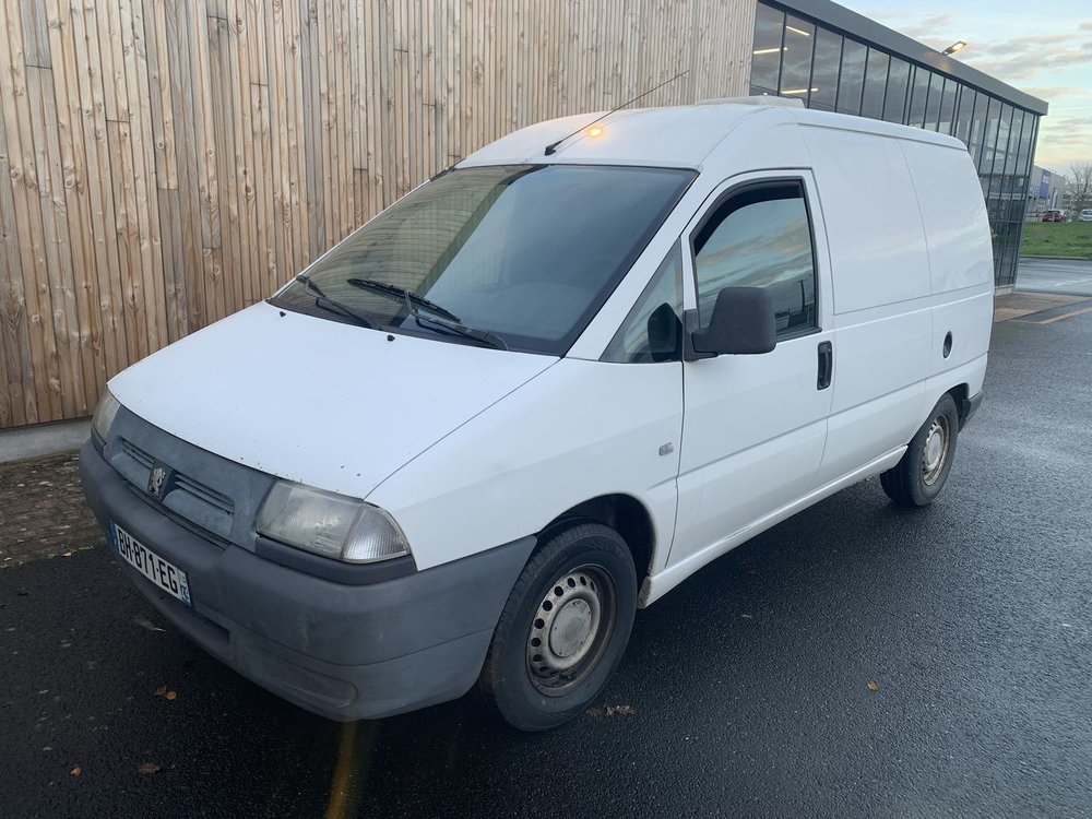Expert EXPERT 220C 1.9 D VITRE 2001 occasion 85600 Montaigu
