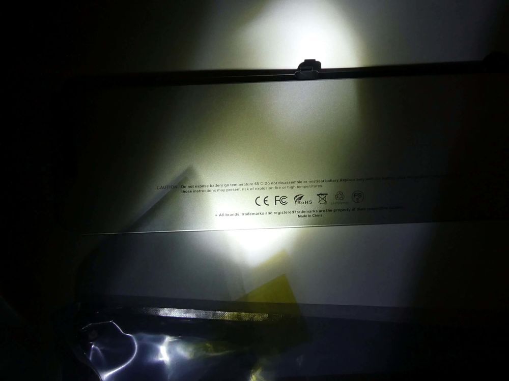 battery Apple A1281 li polymer 10.8V 5200mAh 56.2WH Matériel informatique
