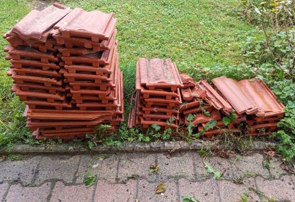 5 TUILES FAITIERES HUGENOT FENAL NEUVES Bricolage