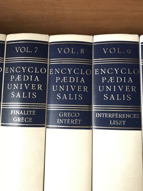 Encyclopdie Universalis 20 volumes + 10 volumes de mise  jour + webster?s third News international dictonary 3 volumes + Atlas 150 Sainte-Genevive-des-Bois (91)