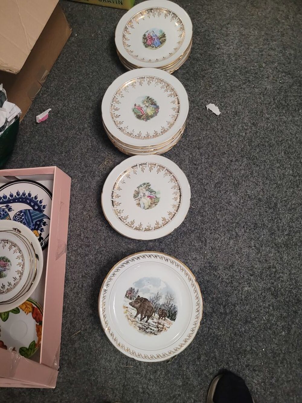 Assiettes de Limoges dor&eacute;es Cuisine
