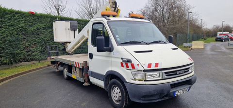 Iveco Daily DAILY 3.0 EEV FGN 35C14/3.0 V12/P H2 2006 occasion Moissac 82200