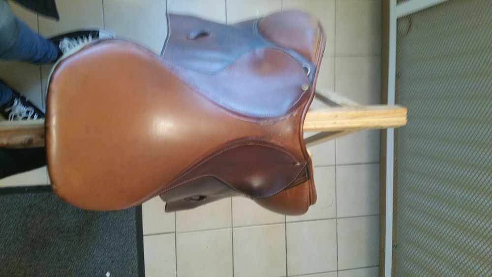 Selle cuir 17&quot; Sports