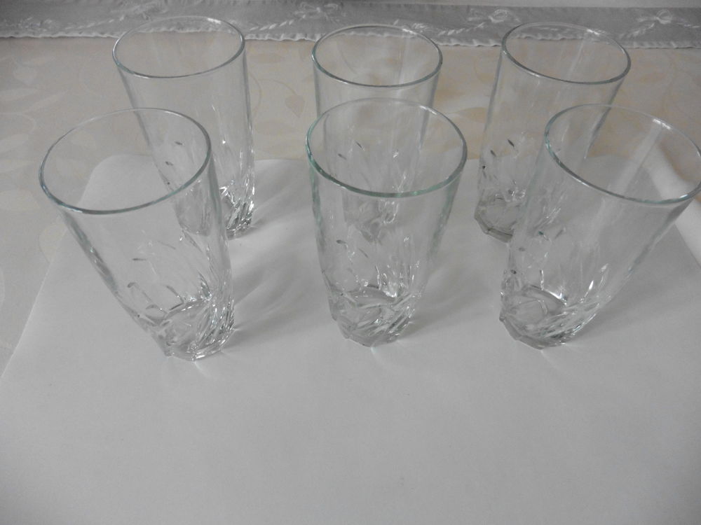 6 verres Marque Luminarc
Hauteur 13 cm
Cuisine