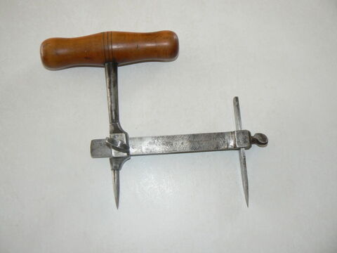 vieux compas de    sellier/bourrelier . 50 Plan-de-Cuques (13)