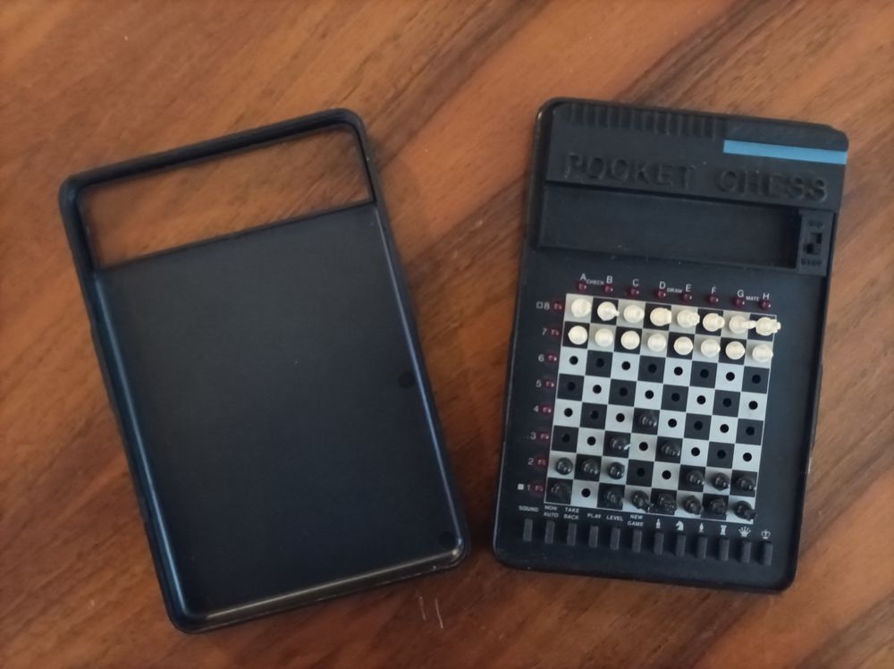 Jeu d'&eacute;chec &eacute;lectronique de poche. Jeux / jouets