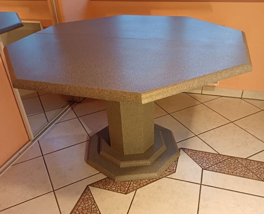 Table octogonale Meubles