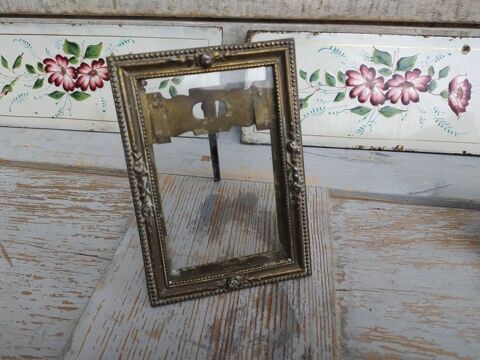 Ancien Petit Cadre Photo Rectangulaire M�tal D�cor de Roses 28 Loches (37)