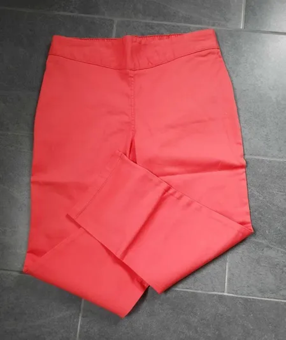 Pantacourt saumon corail T 42 - port&eacute; deux fois Vêtements