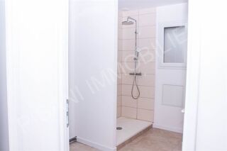  Immeuble � vendre 82 m�