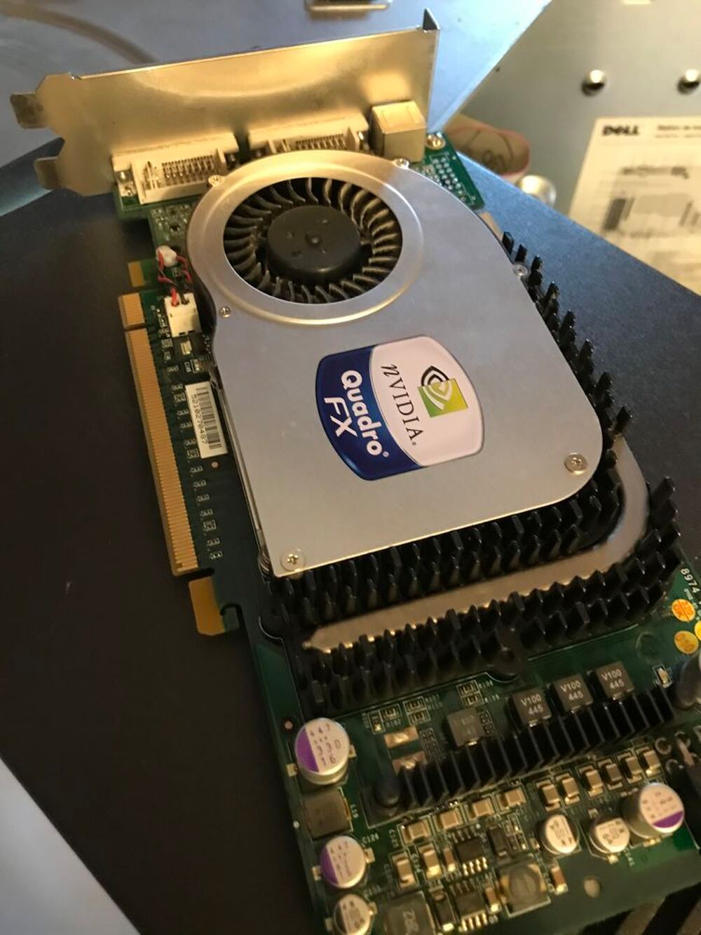Carte graphique NVIDIA QUADRO FX 3400 P211 256MB Matériel informatique