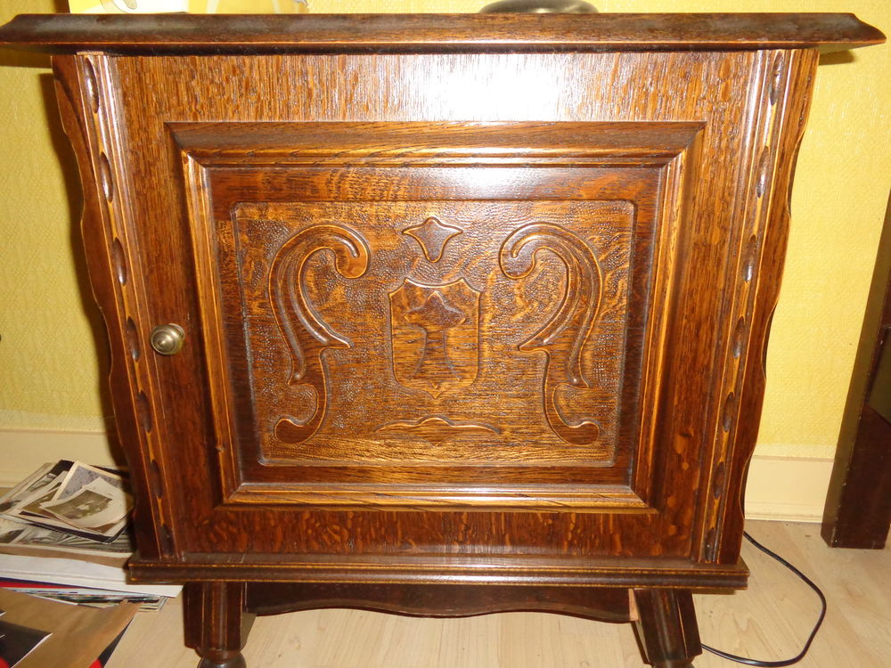 Chambre bretonne Meubles