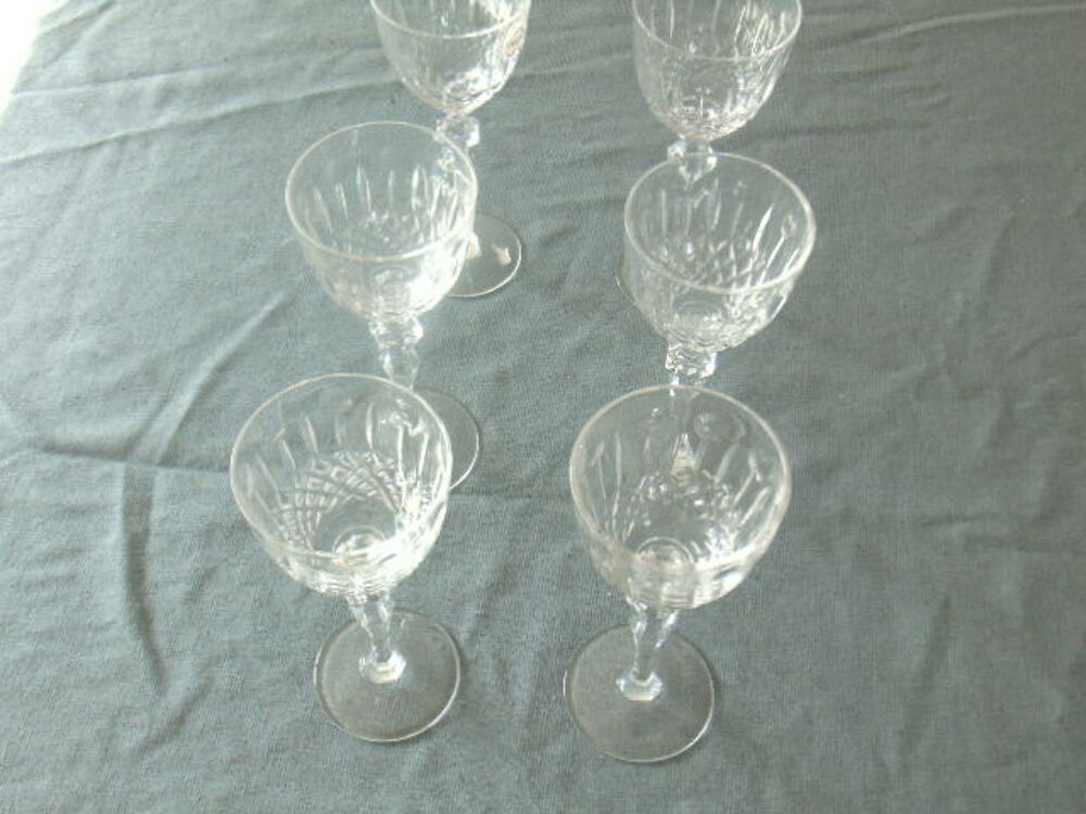 Service de 18 verres en cristal taill&eacute; ? Cristallerie de Lor Cuisine