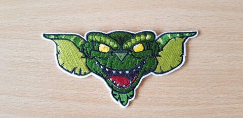 ecusson brodé 
tête de gremlins 
12x6 cm 
thermocollant 5 Carnon Plage (34)