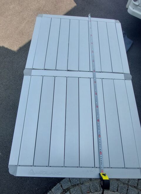 Table pliante en mtal 80 Assat (64)