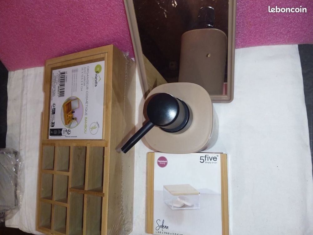 Lot accessoires salle de bain Décoration