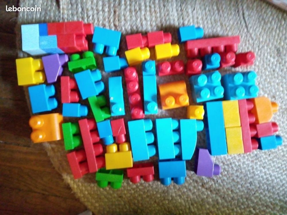 Lot 188 pi&egrave;ces mega bloks Jeux / jouets