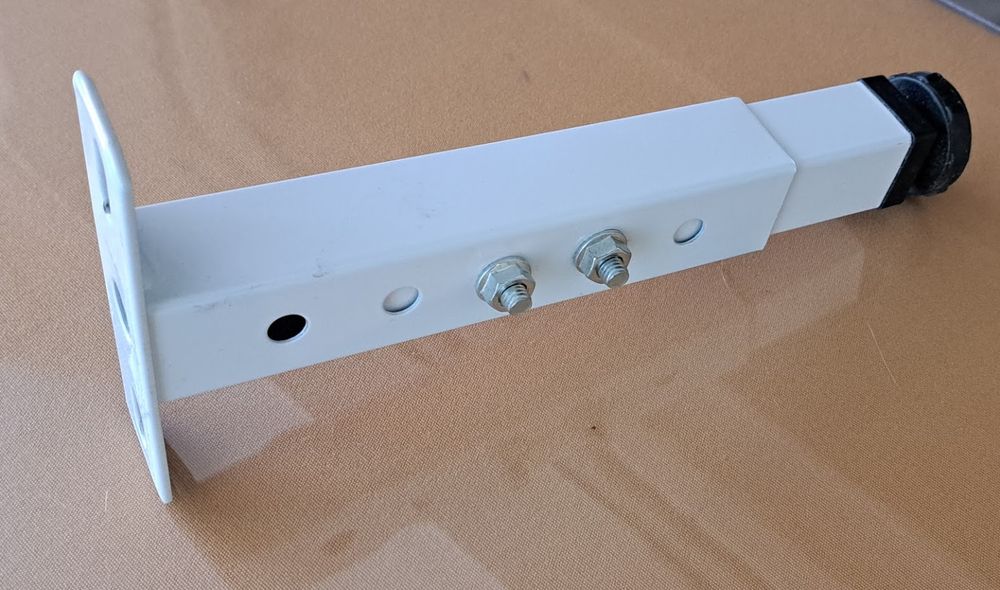 Pieds de meubles r&eacute;glables Bricolage