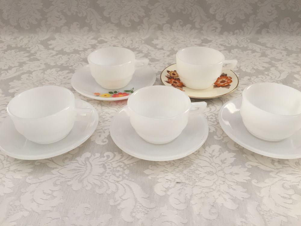 SERVICE A CAF&Eacute; VINTAGE 1970 OPALINE ARCOPAL FRANCE Cuisine