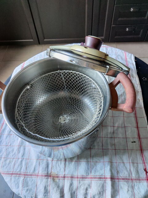 cocottete minute seb  60 Marcq-en-Bar�ul (59)