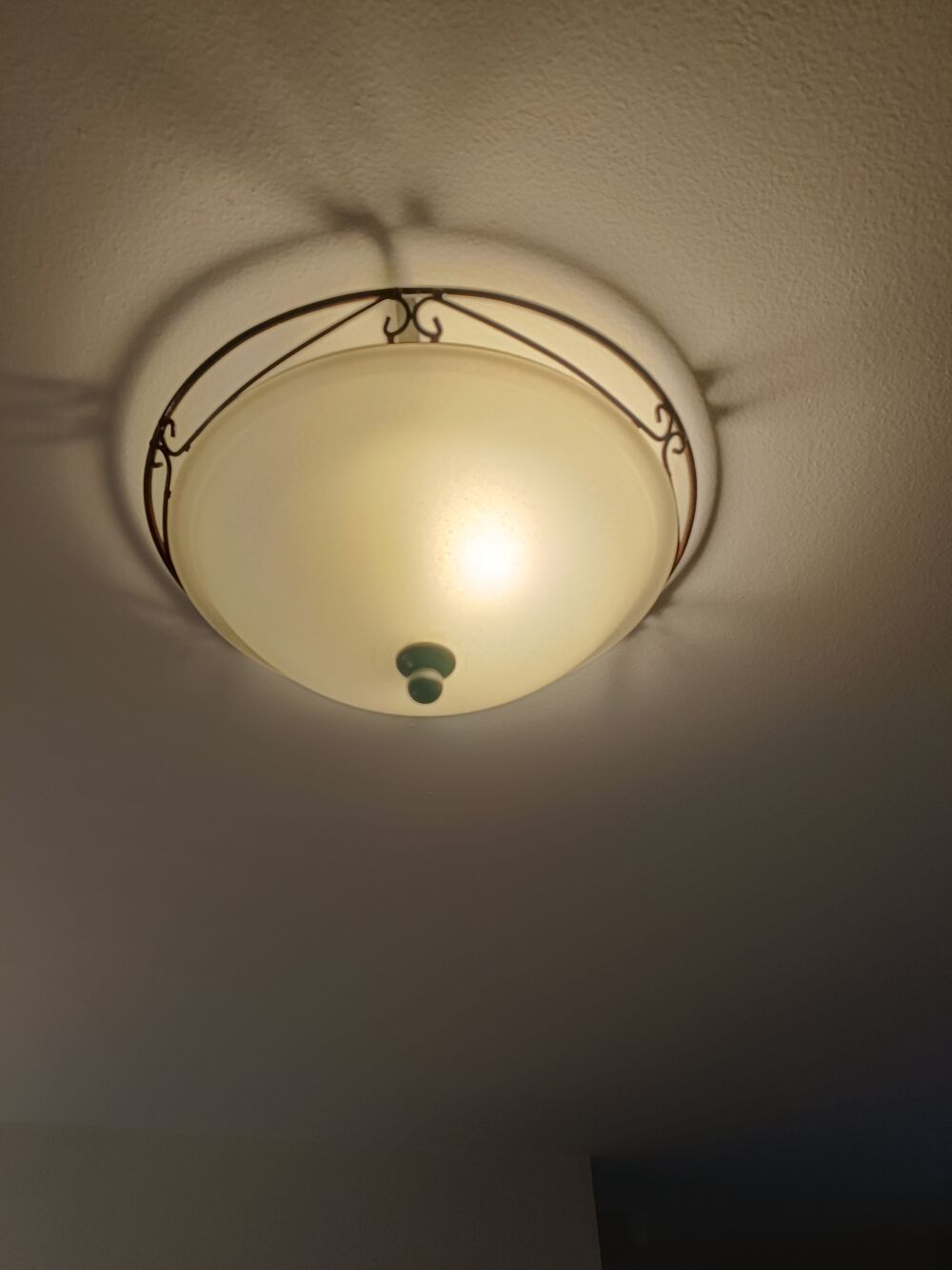 Plafonnier en Fer Forg&eacute; Décoration