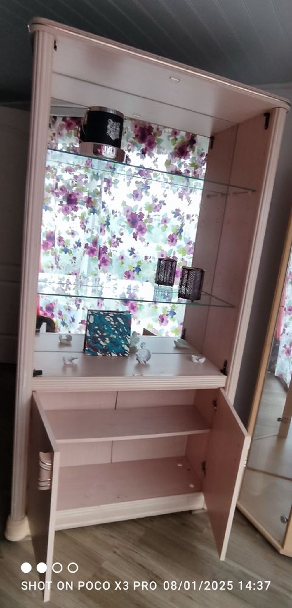 VITRINE MEUBLE MIRROIR ETAGERES EN VERRE Meubles