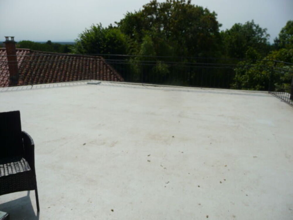 Location Appartement APPARTEMENT DE 79 M2 AVEC TERRASSE 80 M2 Coligny