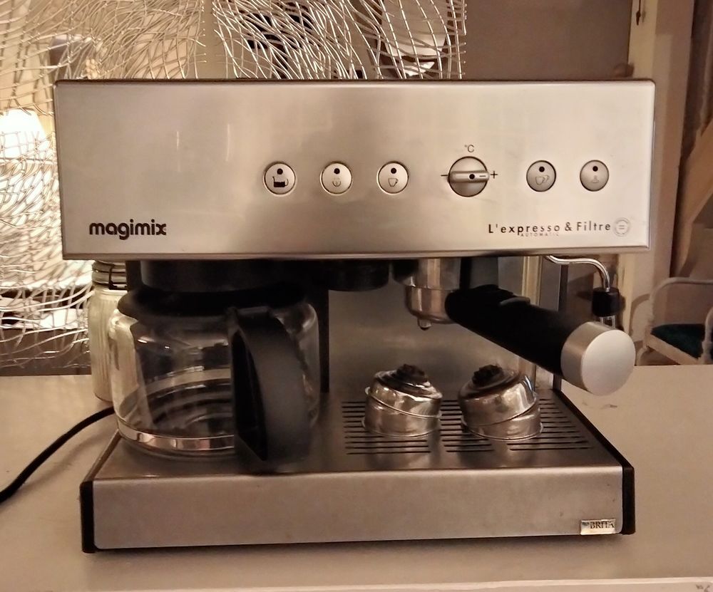 Cafeti&egrave;re filtre et expresso Magimix Electroménager