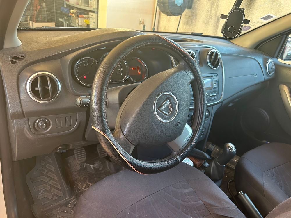 Sandero 1.2 16V 75 E6 Laur&eacute;ate 2016 occasion 34130 Mauguio-Carnon-Plage