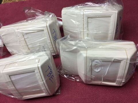 1 Un d�tecteur de mouvement DM200 50 Bagnols-sur-C�ze (30)