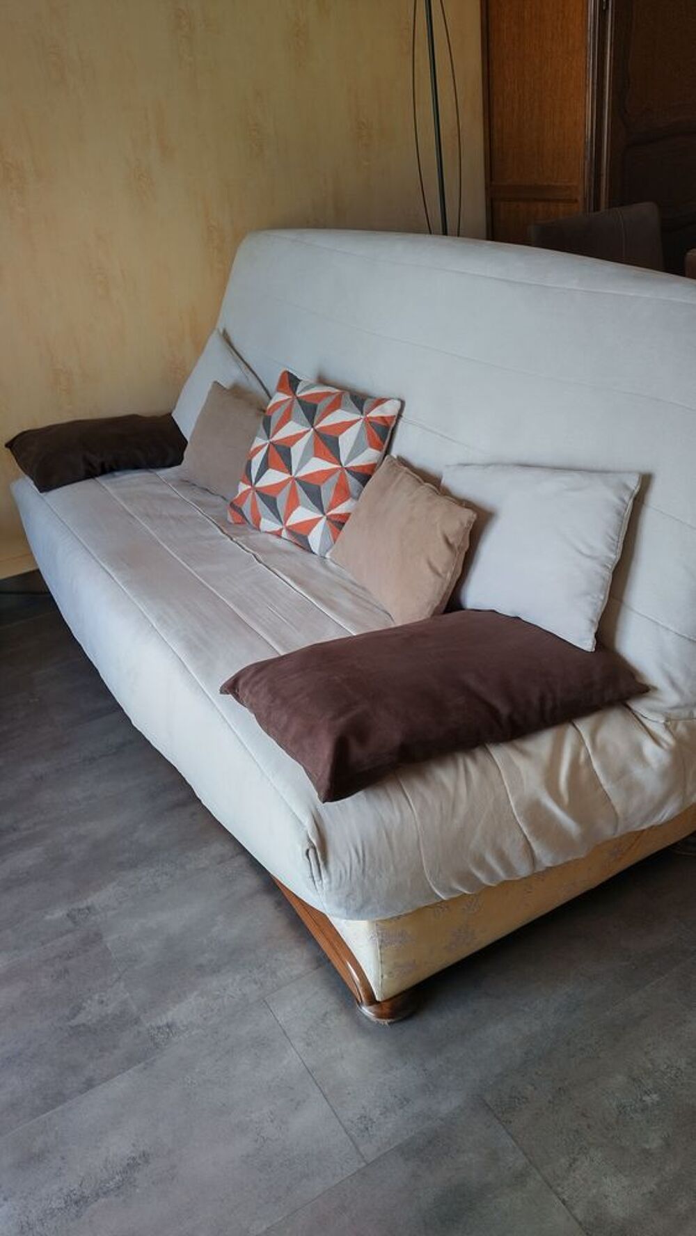Banquette "clic-clac"avec couchage . Meubles