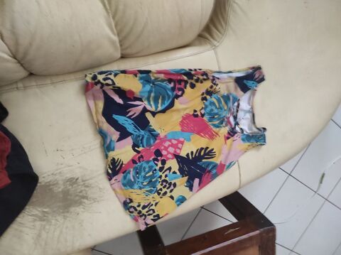 10€ haut taille 40/42 10 Accolay (89)