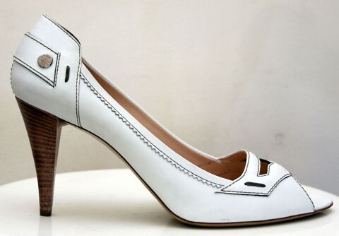 Escarpins cuir blanc TOD'S T.41 100 Issy-les-Moulineaux (92)
