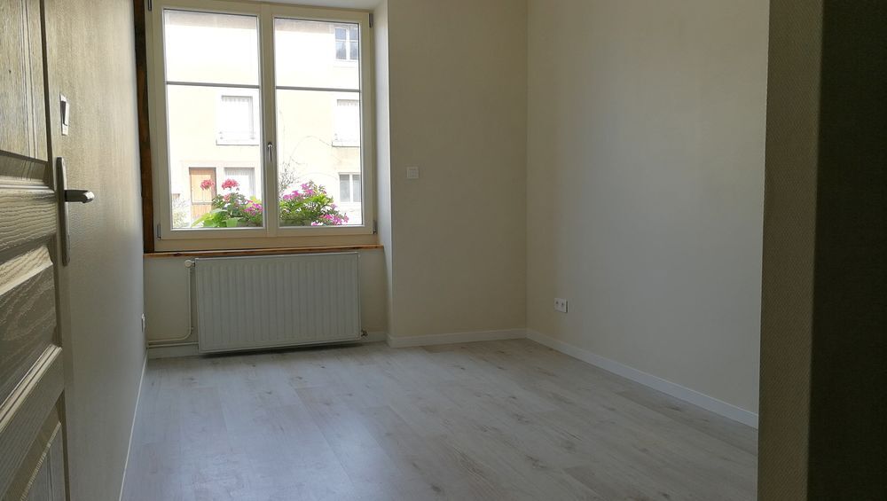 Location Appartement Appartement  de plain-pied T3, 72 m2 +  garage attenant 19m2 Sancey-le-grand