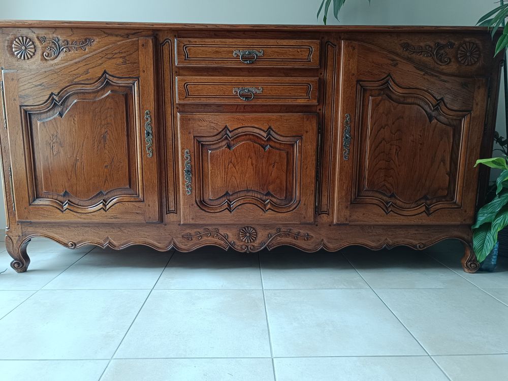 Buffet ch&ecirc;ne massif Meubles