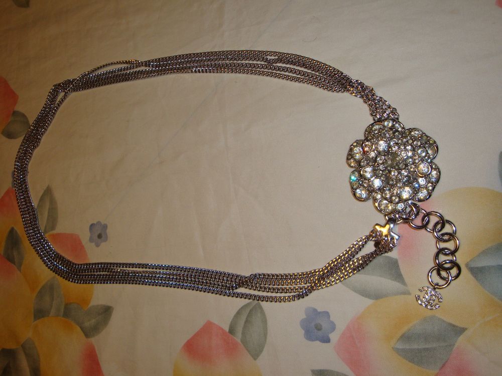 Ceinture Chanel neuve en cha&icirc;ne argent&eacute;e Maroquinerie