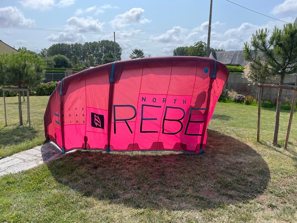 2 ailes de kitesurf North Rebel 2016 (8 m&sup2; et 11 Sports