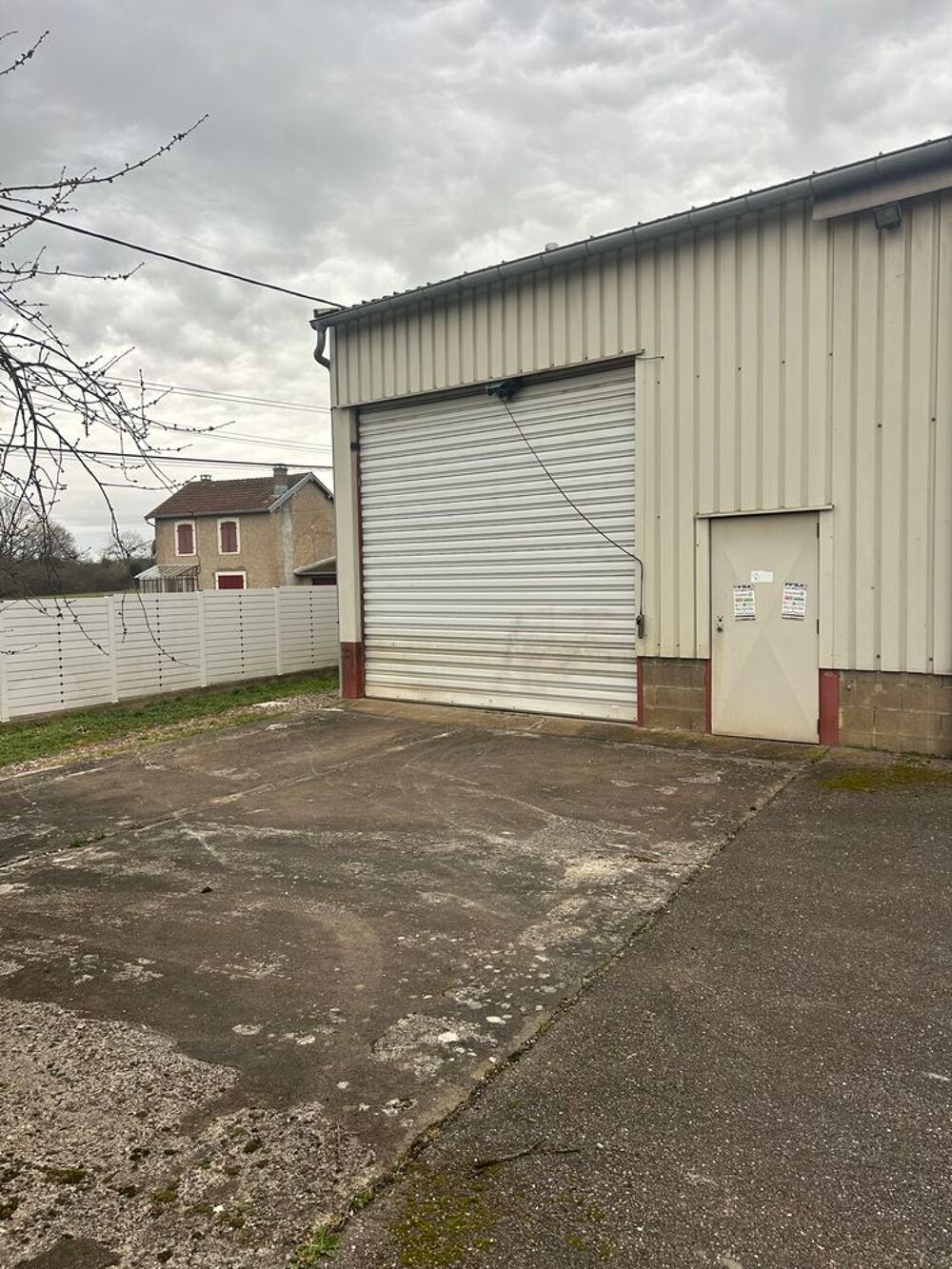 Location Parking/Garage garage atelier 100m2 petit entrepôt à Vy les Lure (70) Vy-lès-lure
