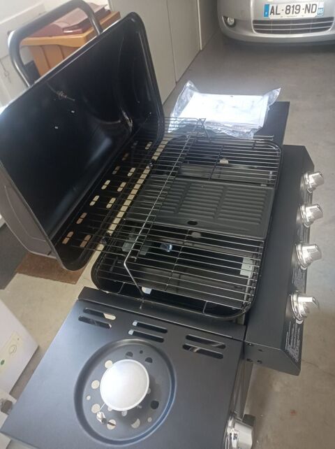Barbecue gaz  150 Les Landes-Genusson (85)