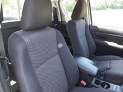 Hilux HILUX X-TRA CAB 4WD 2.4L 150 D-4D LECAP 2022 occasion 38080 Saint-Marcel-Bel-Accueil