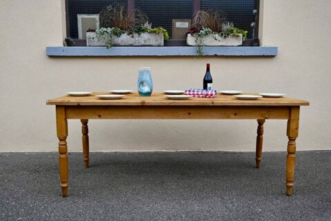 Table ancienne de ferme ou de bistrot en bois massif sapin  790 Wintzenheim (68)