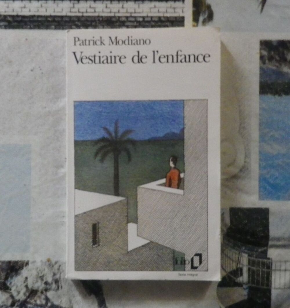 VESTIAIRE DE L'ENFANCE de Patrick MODIANO Ed. Folio 2253 Livres et BD