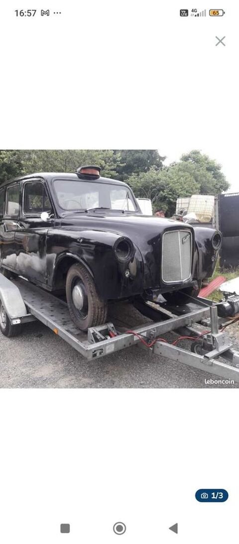 Taxi anglais Austin FX4 400 Sarpourenx (64)