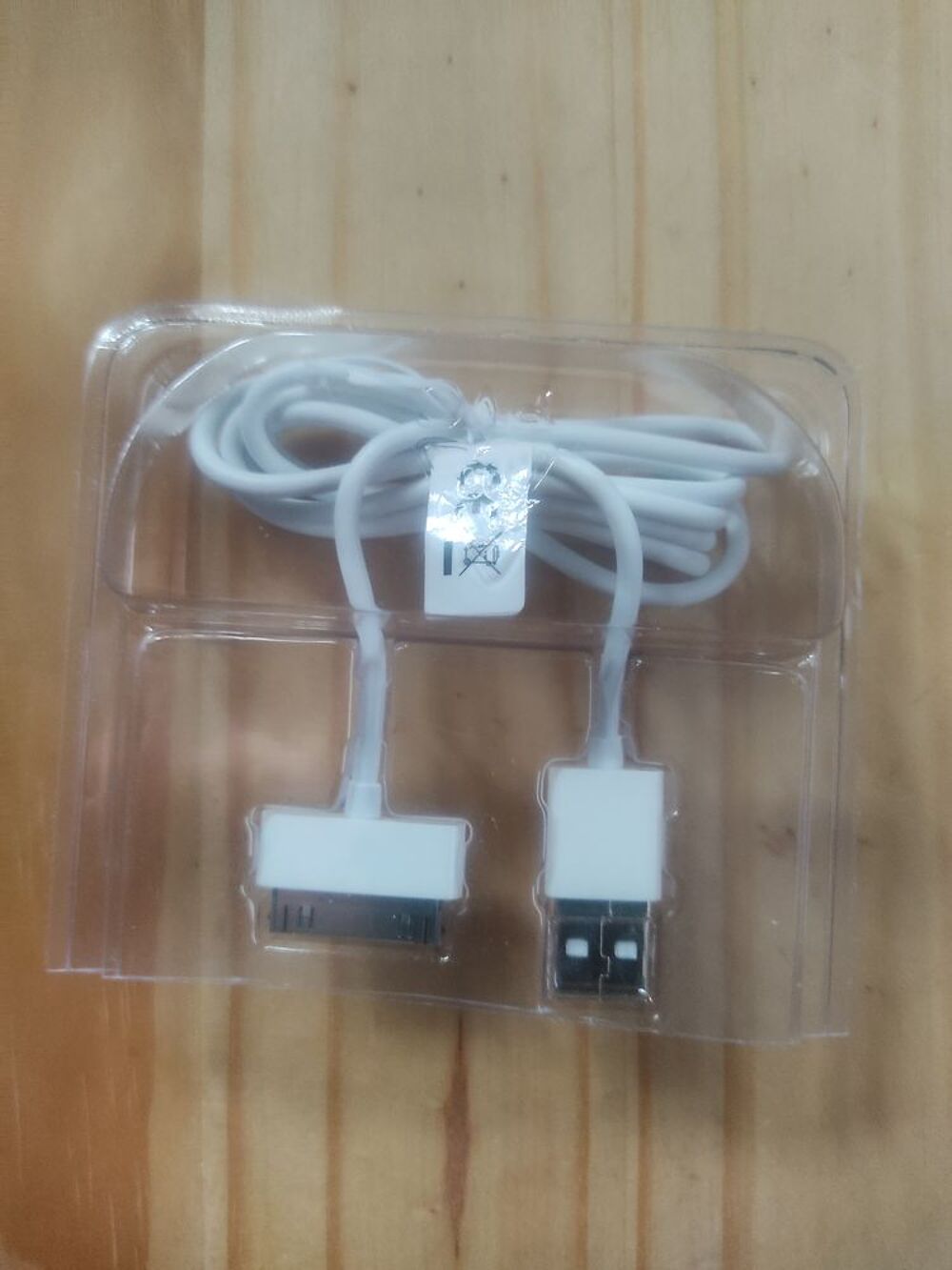 C&acirc;ble IPhone neuf
Téléphones et tablettes