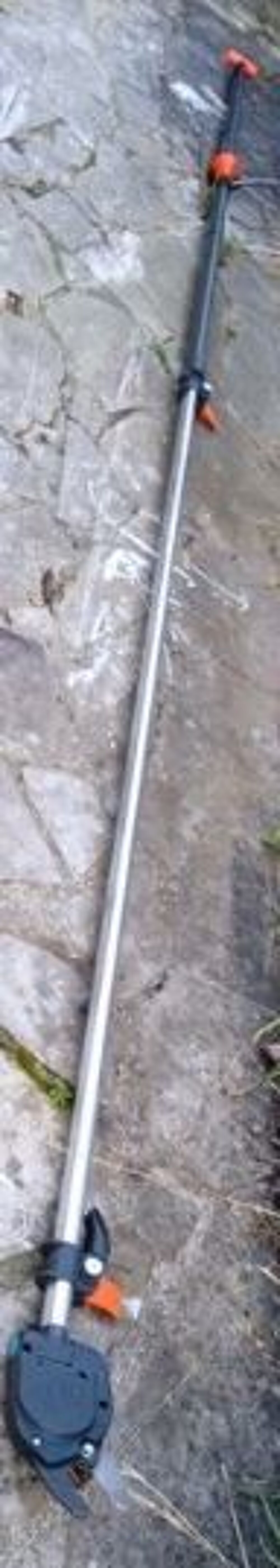 &Eacute;lagueur t&eacute;lescopique GARDENA STARCUT
Jardin