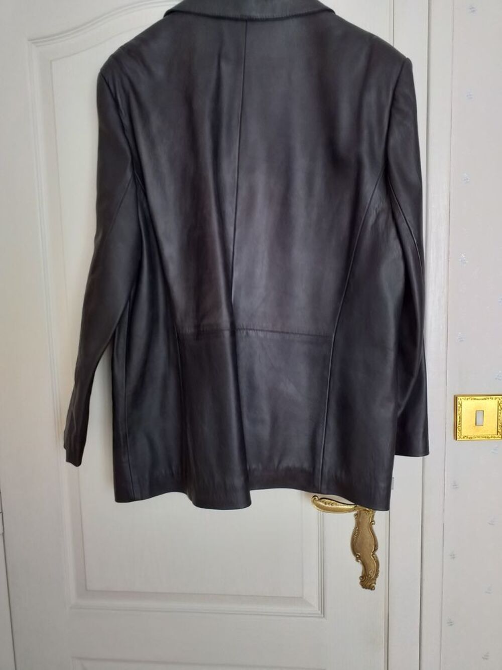Veste cuir . Vêtements