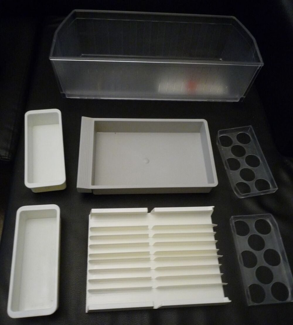 Lot complet pi&egrave;ces d&eacute;tach&eacute;es pour r&eacute;frig&eacute;rateur cong&eacute;lateur Electrom�nager