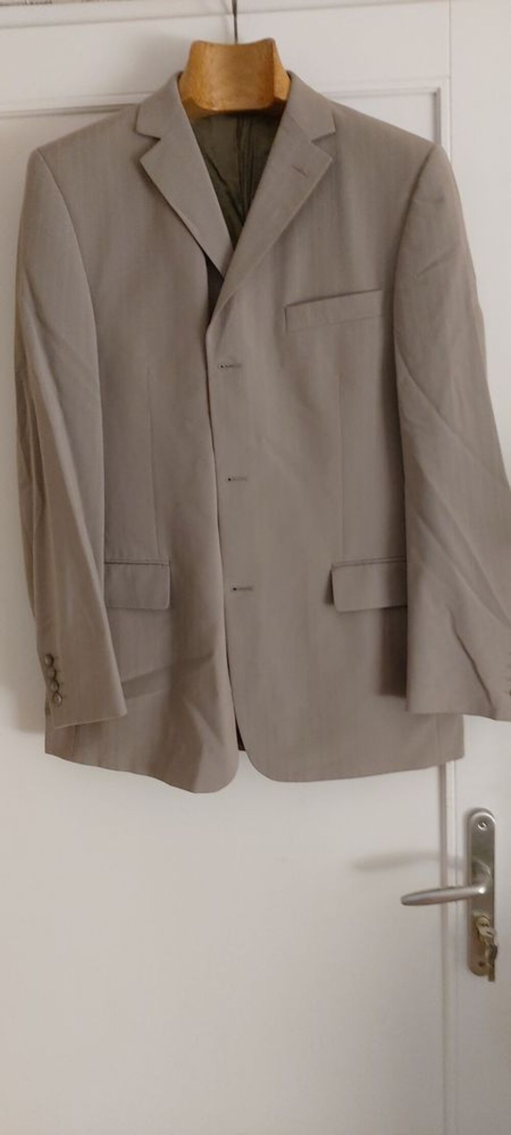 costume CARVEN &eacute;t&eacute; beige clair avec fines rayures Vêtements
