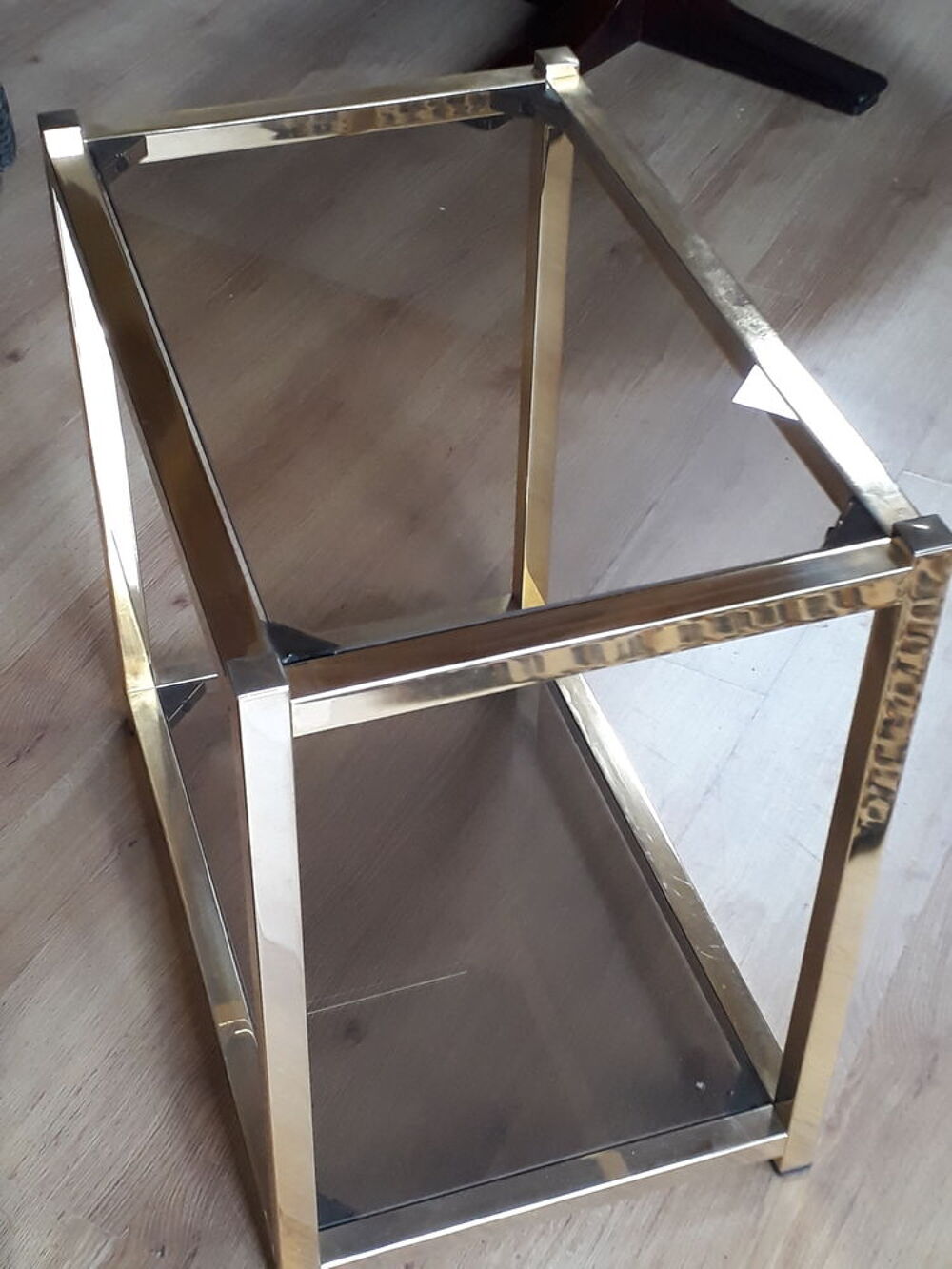 table verre fume et or, bout canape 70s Meubles
