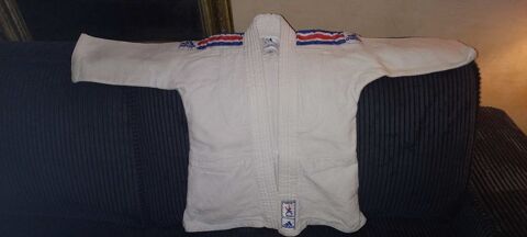 kimono et pantalon de judo Adidas Agde (34)